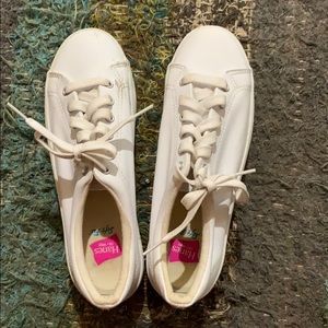 90s Hanes White Leather Shoes!